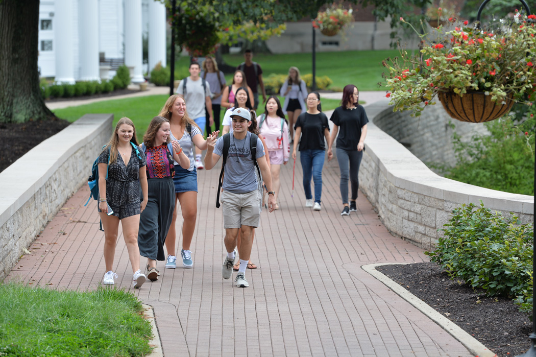 Students walking along Chapel Walk