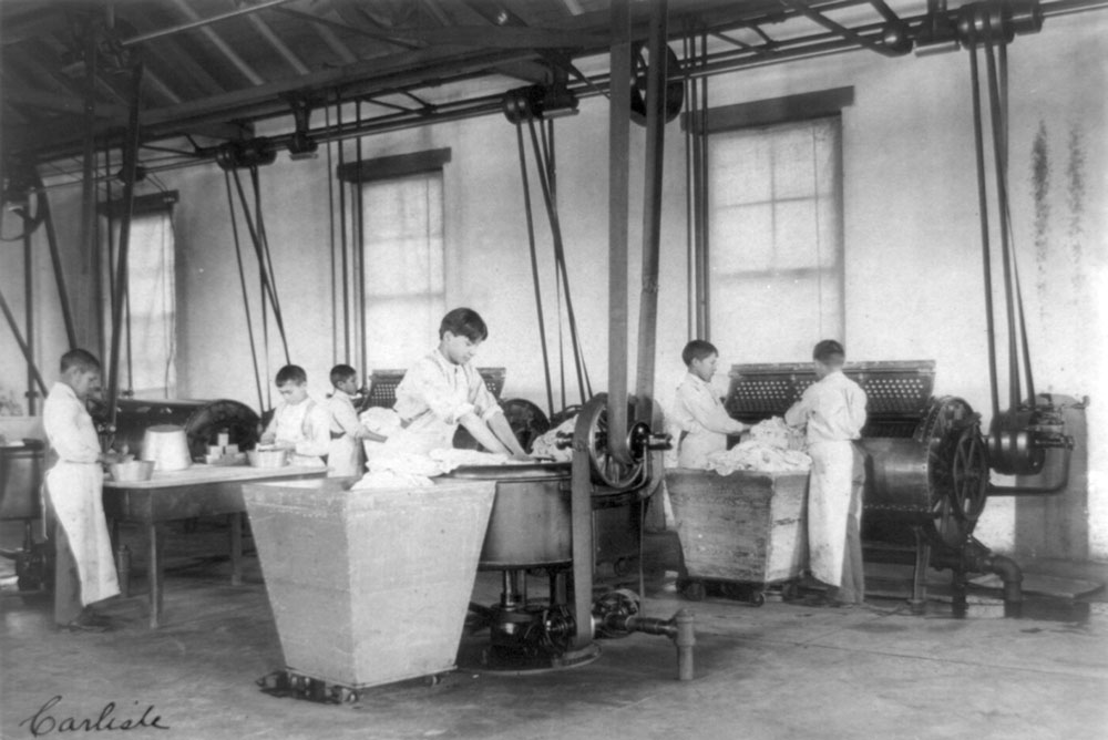 Frances Benjamin Johnston, six boys doing laundry