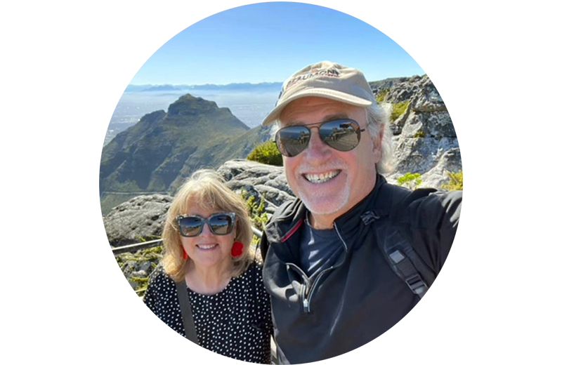 Stan ʼ75 and Kathleen Stevenson Soloway ʼ75 on a hike