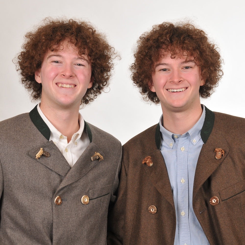Portrait of Harrison DeChant ʼ20 and Nicholas DeChant ʼ20