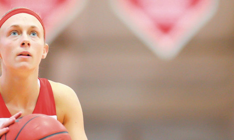 UnCommon Ground - Makin' Hoop History