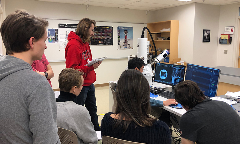 Denison students and faculty utilizing the JEOL Scanning Electron Microscope