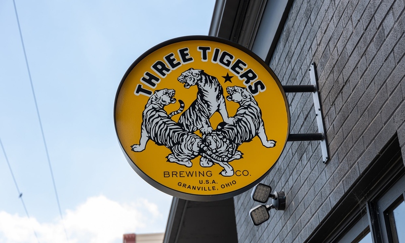 Three tigers sign