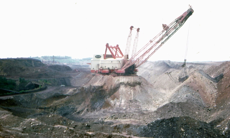 Big Muskie in action excavating coal