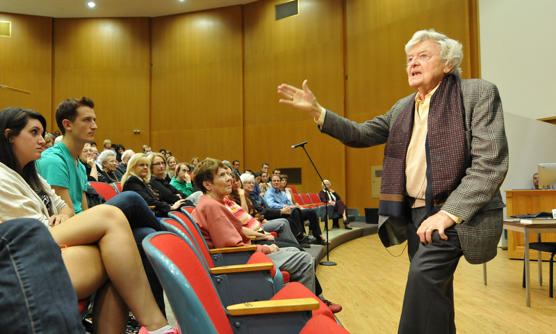 Hal Holbrook speaking on campus in 2012.
