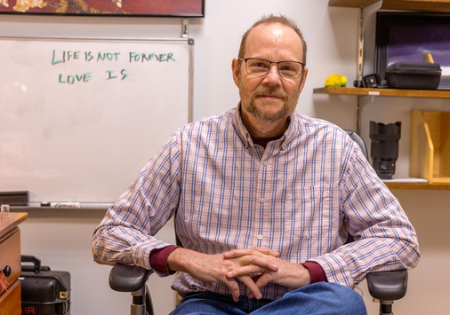 Inspiring students to pursue their passion for storytelling is rewarding to visiting assistant journalism professor Doug Swift, who arrived at Denison in 2017.