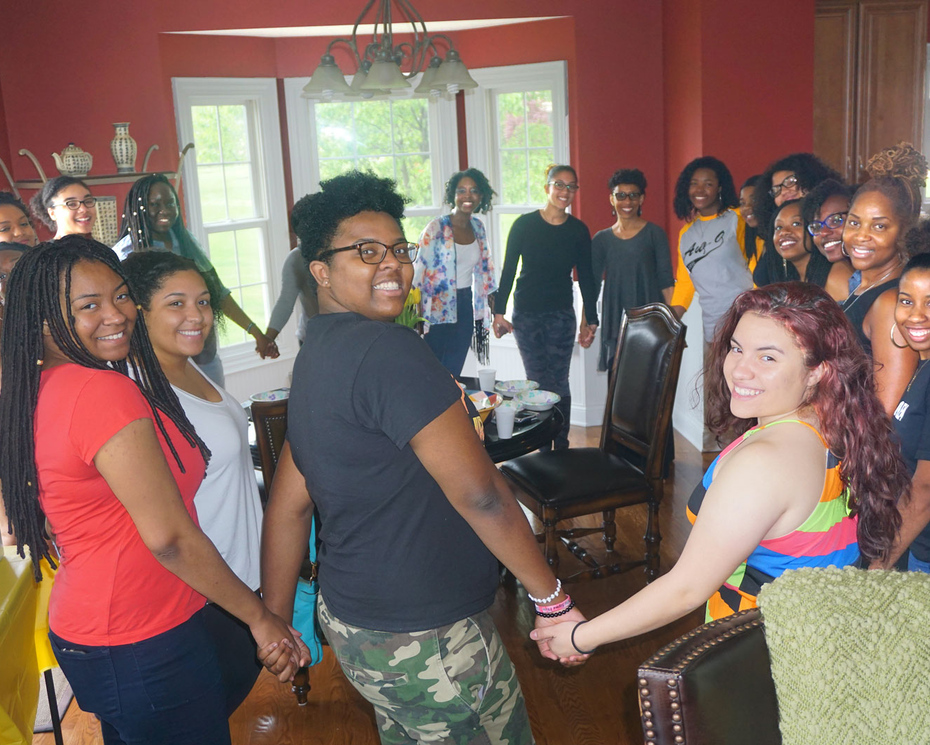 A Sisters in Dialogue dinner event