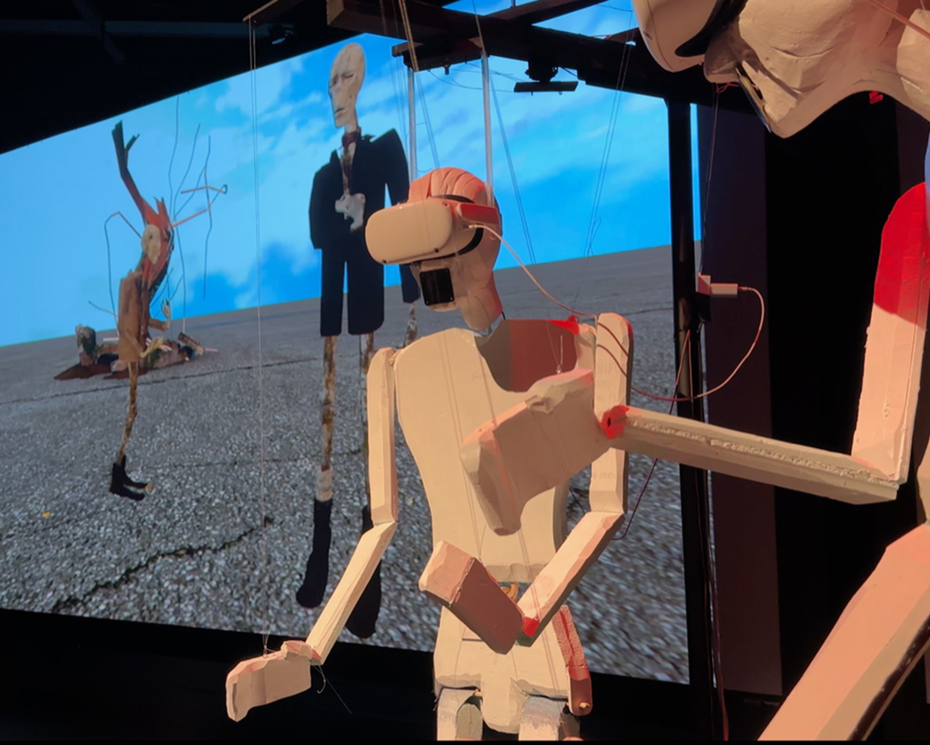 mannequins with VR glasses
