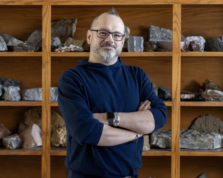 Associate Professor Erik Klemetti