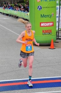 Andrea Karl running in marathon