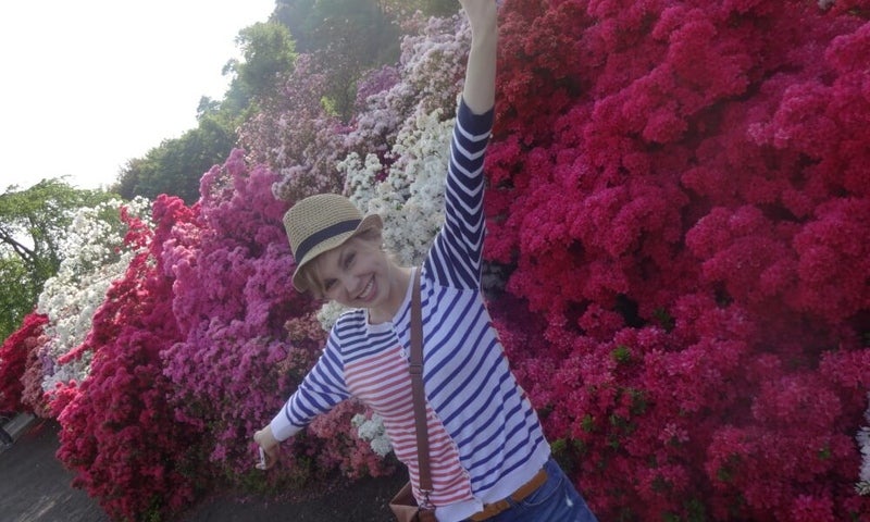 Karen Maruyama in japan floral backround