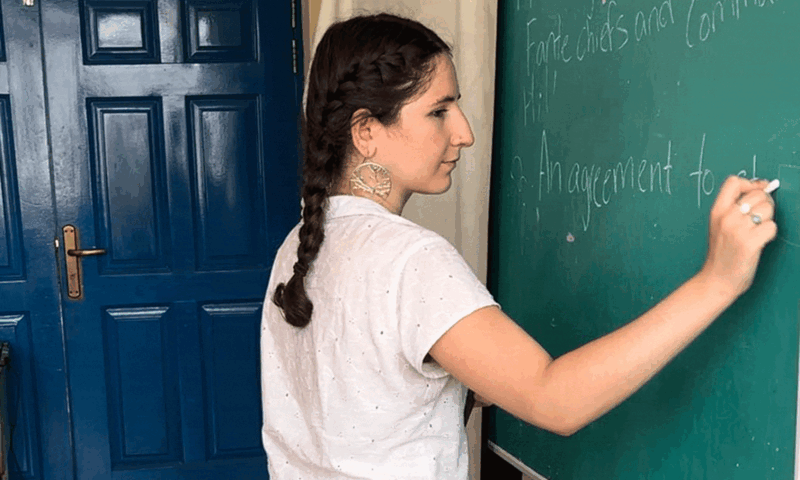 Jess Cohen ’25 working as an assistant teacher at a local school in Accra.