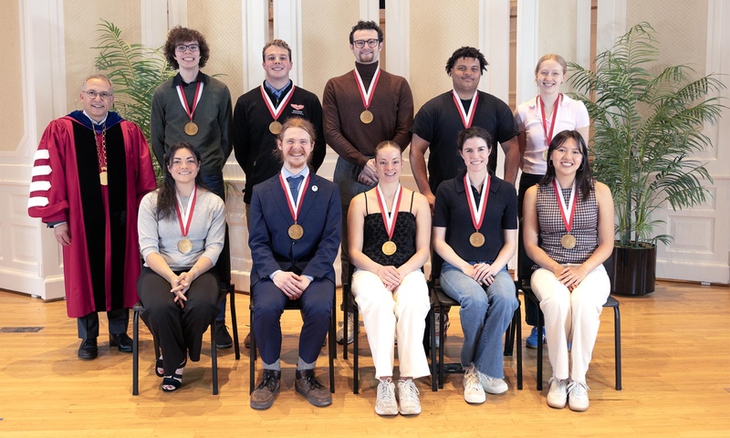 A group photo of the President's Medalists with Adam Weinberg