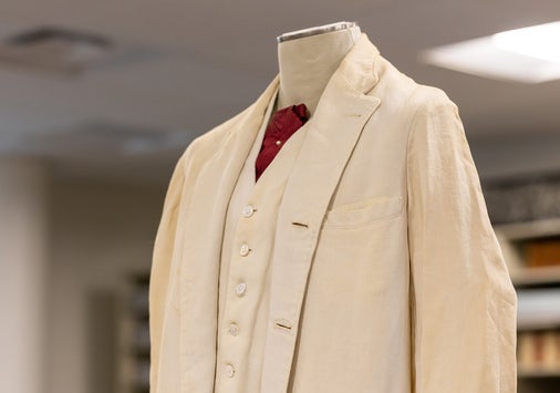 The famous white linen suit Hal Holbrook wore in his one-man Mark Twain show is the centerpiece of a collection of memorabilia the Holbrook estate gifted the university in 2022.