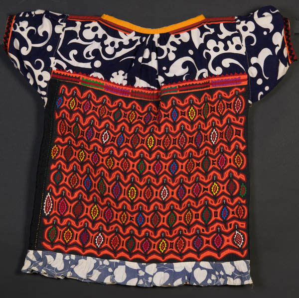 Guna Mola. Denison Museum Collection. Gift of Clyde Keeler