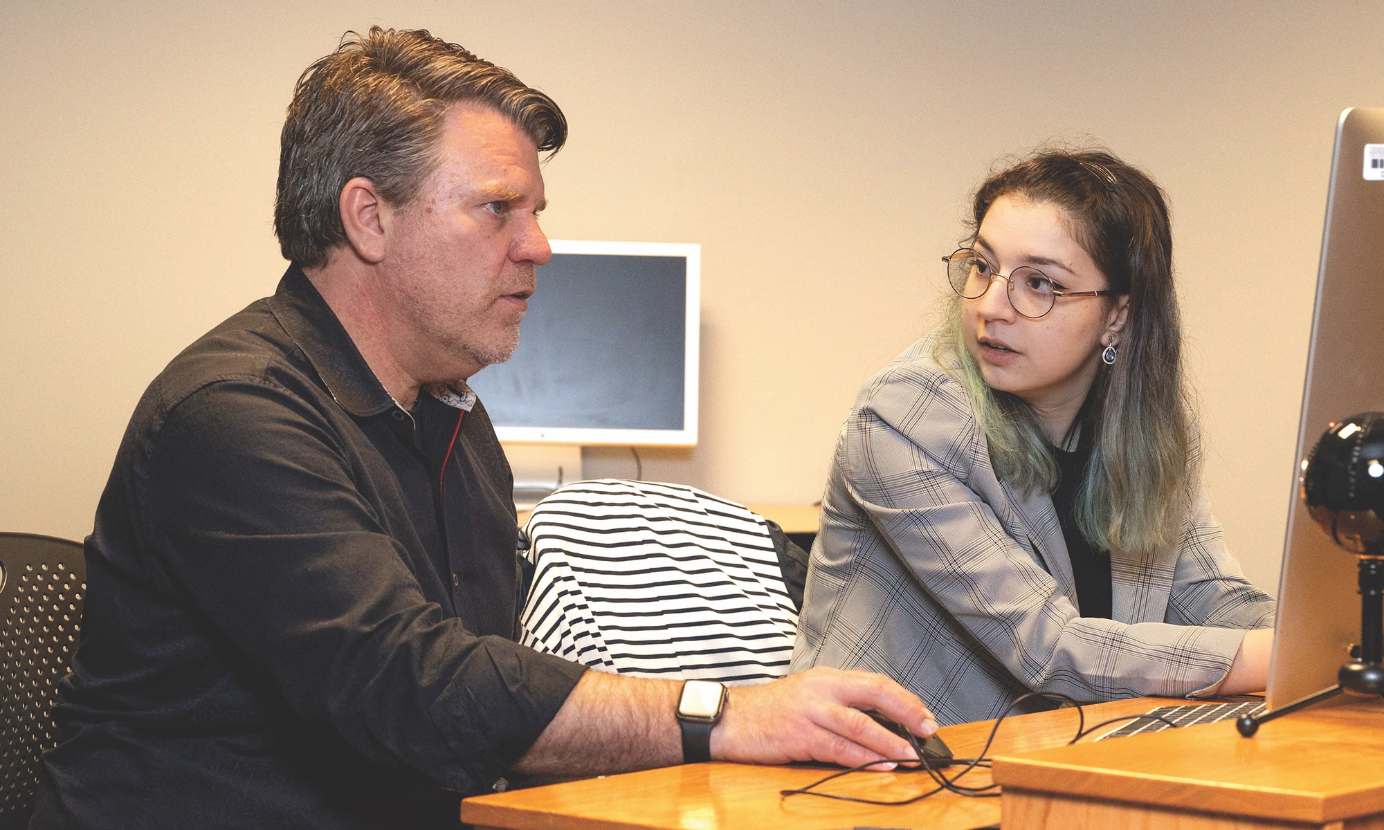 Niki Landa ’23 excelled in Christian Faur’s animation classes. When it came time for letters of recommendation to law school, she asked Faur to write one.